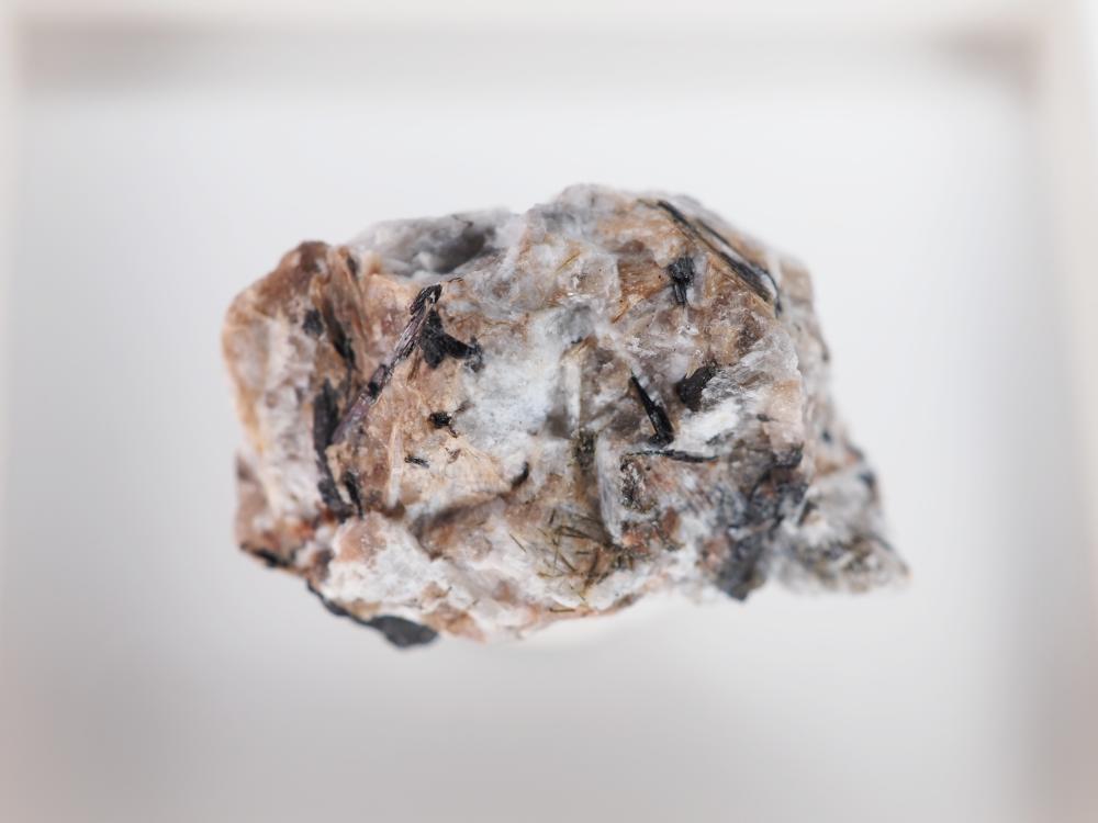 Fluorlamprophyllite